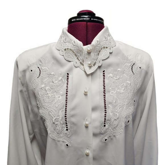 Christie & Jill 80's Vintage Elegant White Embroidered Women's Blouse - Picture 5 of 15
